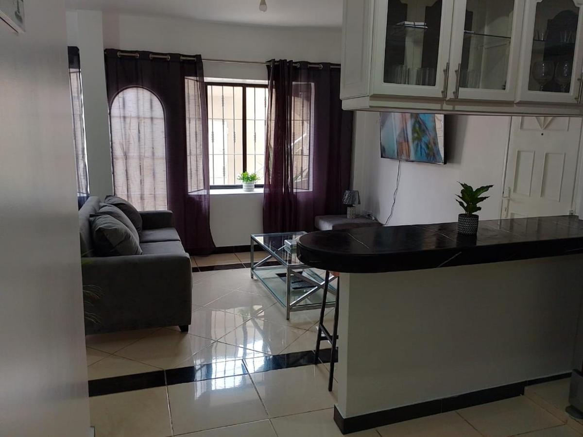 Comfortable 3-Bedroom Apartment, Close To The American Consulate Guayaquil Kültér fotó