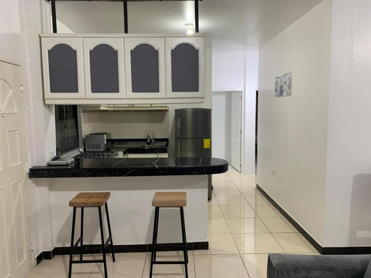 Comfortable 3-Bedroom Apartment, Close To The American Consulate Guayaquil Kültér fotó